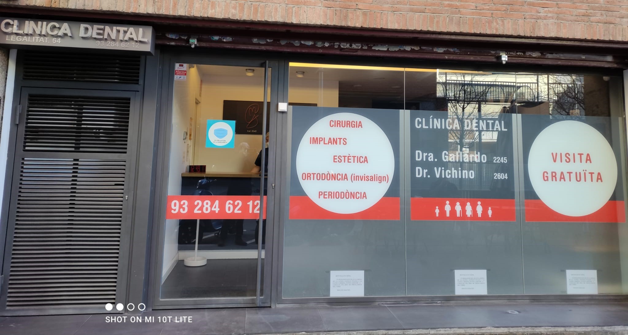 fachada-clinica-dental-vichino-gallardo